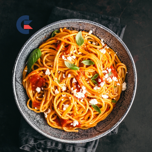 Zucchini Noodles With Tomato Basil Sauce.