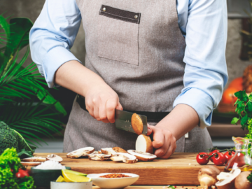 Private Kitchen vs. Shared Kitchen