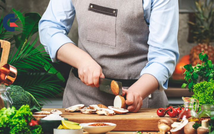 Private Kitchen vs. Shared Kitchen